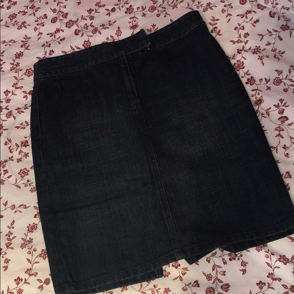 LOFT Dresses & Skirts - Ann Taylor LOFT Denim Mini Skirt (Size 00P)